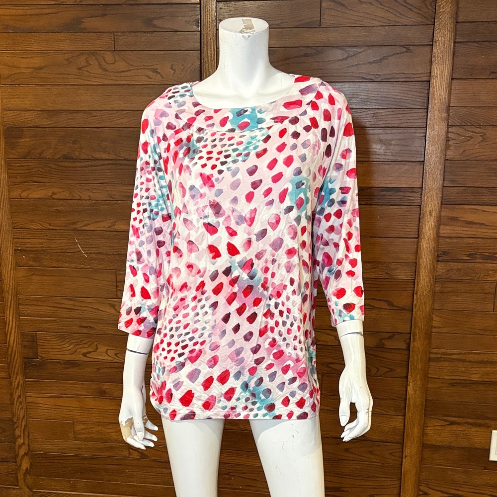 Vibrant Women's Blouse with Red and Pink Accents